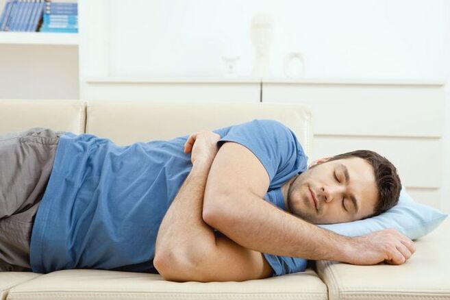 Mauvaise posture pendant le sommeil comme cause de maux de dos